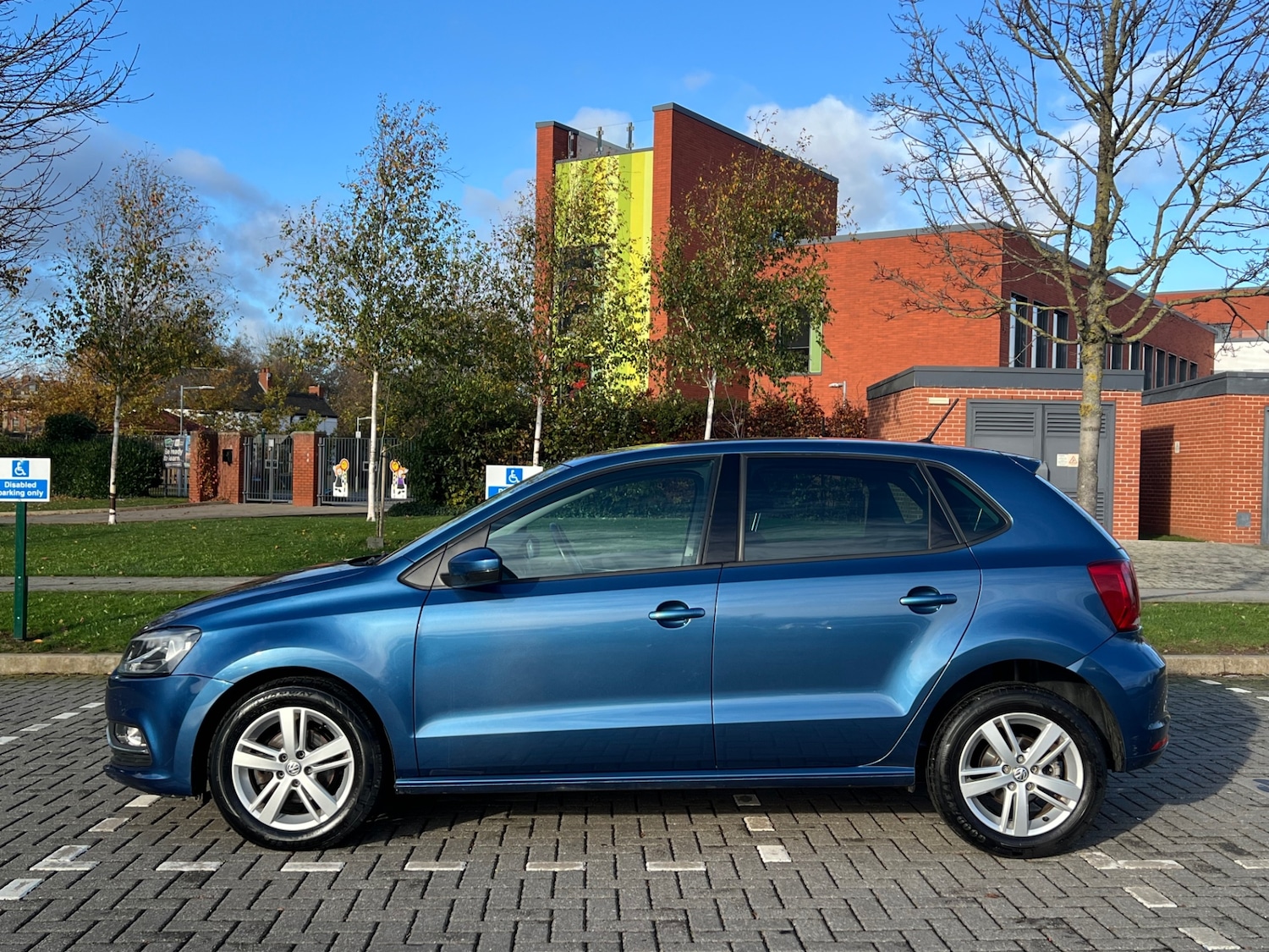 Used Volkswagen Polo 2017 for sale - 76565684: Photo 3