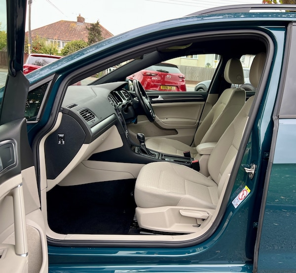 Used Volkswagen Golf 2018 for sale - 76192671: Photo 20
