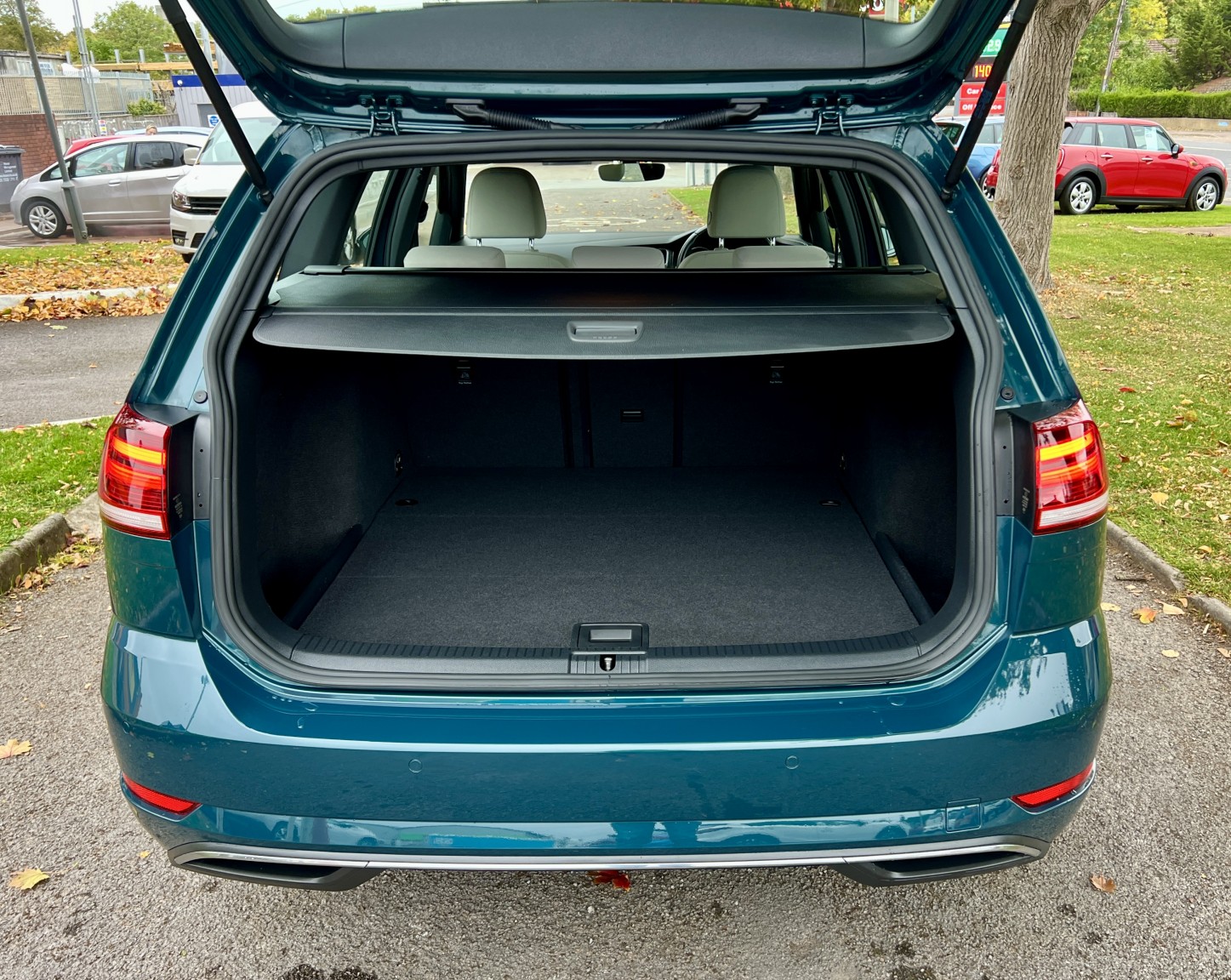 Used Volkswagen Golf 2018 for sale - 76192671: Photo 43