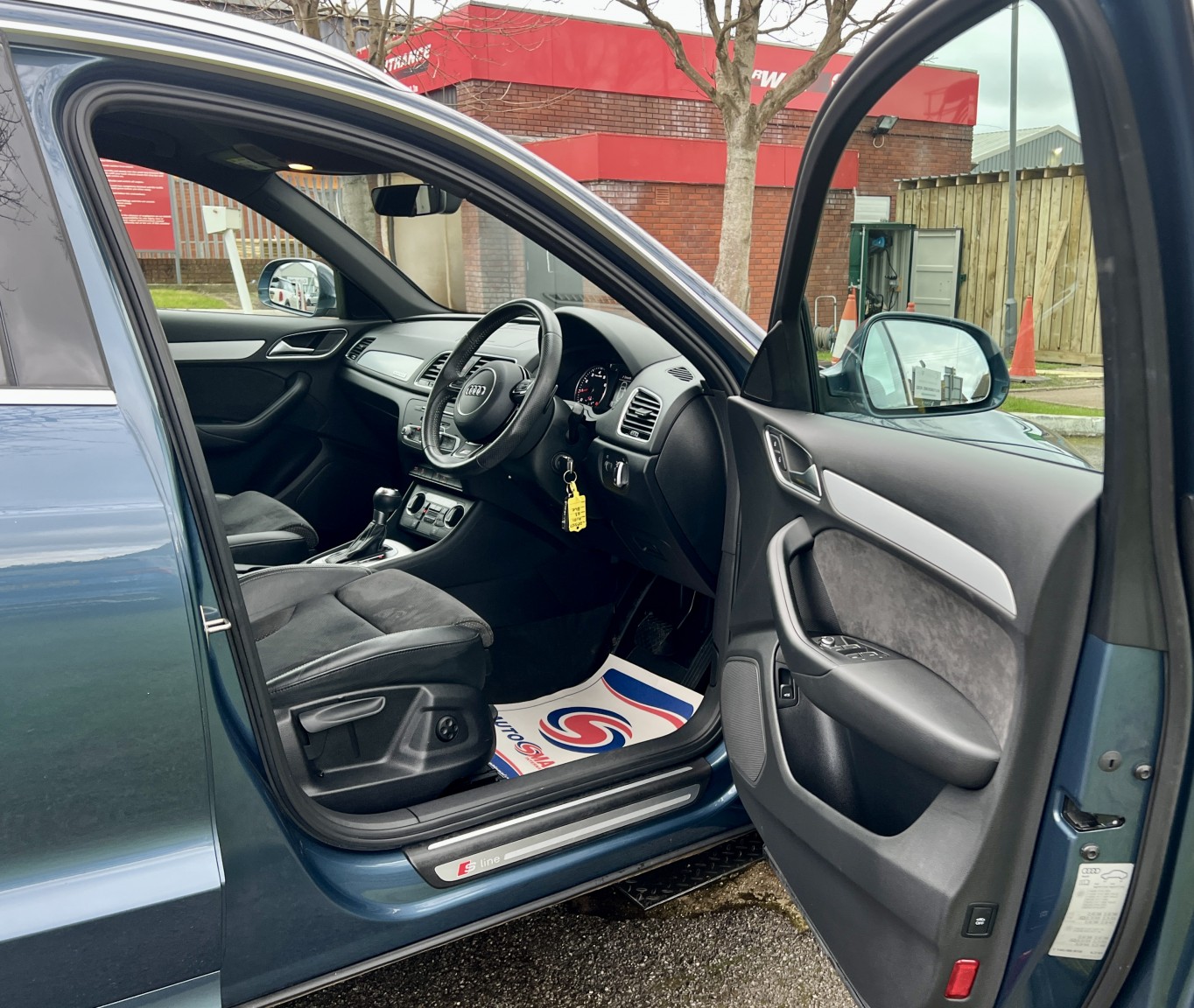 Used Audi Q3 2015 for sale - 76877616: Photo 14