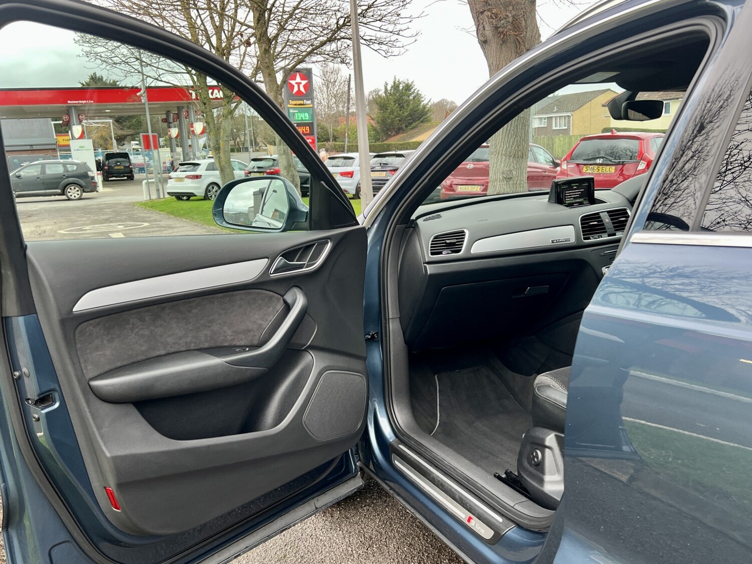 Used Audi Q3 2015 for sale - 76877616: Photo 18