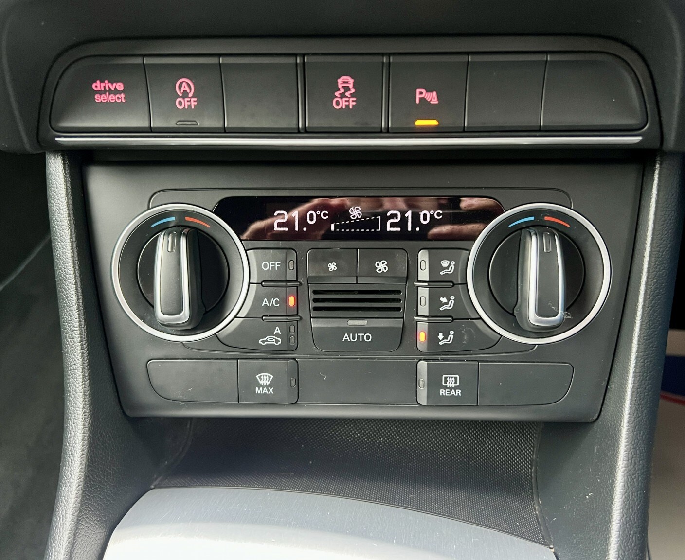 Used Audi Q3 2015 for sale - 76877616: Photo 27