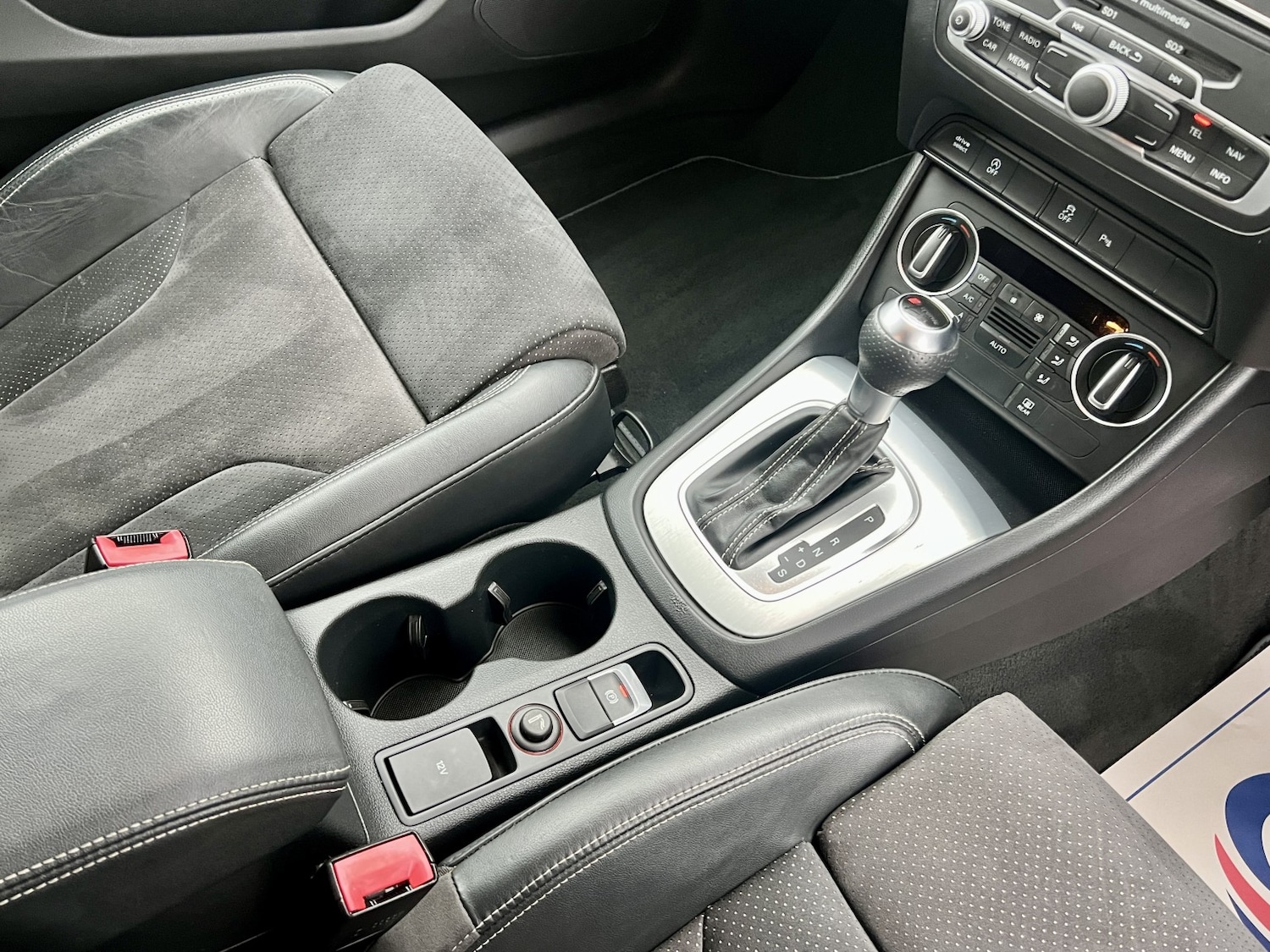 Used Audi Q3 2015 for sale - 76877616: Photo 30