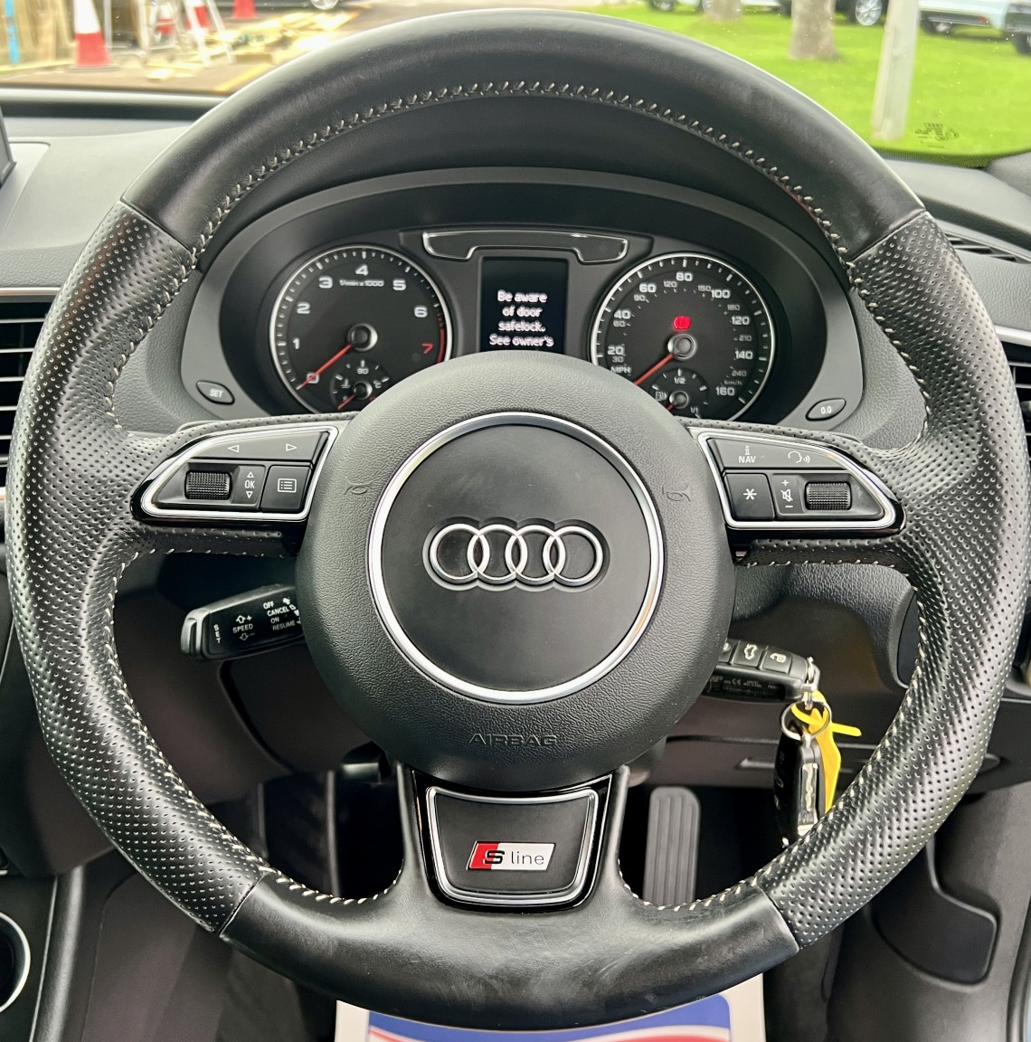 Used Audi Q3 2015 for sale - 76877616: Photo 31