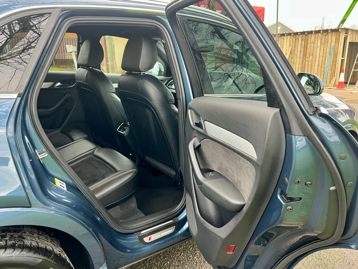 Used Audi Q3 2015 for sale - 76877616: Photo 38