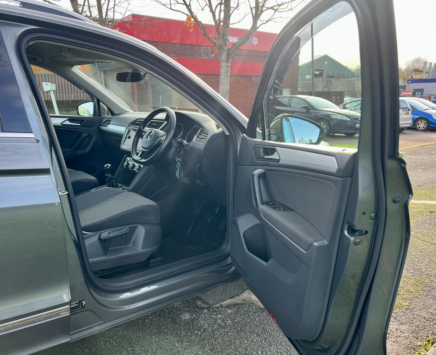 Used Volkswagen Tiguan 2019 for sale - 76769880: Photo 14