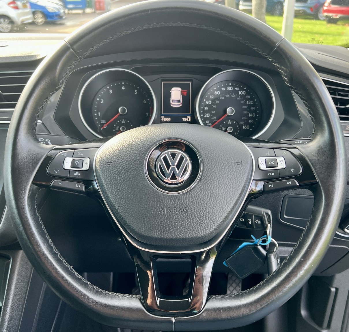 Used Volkswagen Tiguan 2019 for sale - 76769880: Photo 33