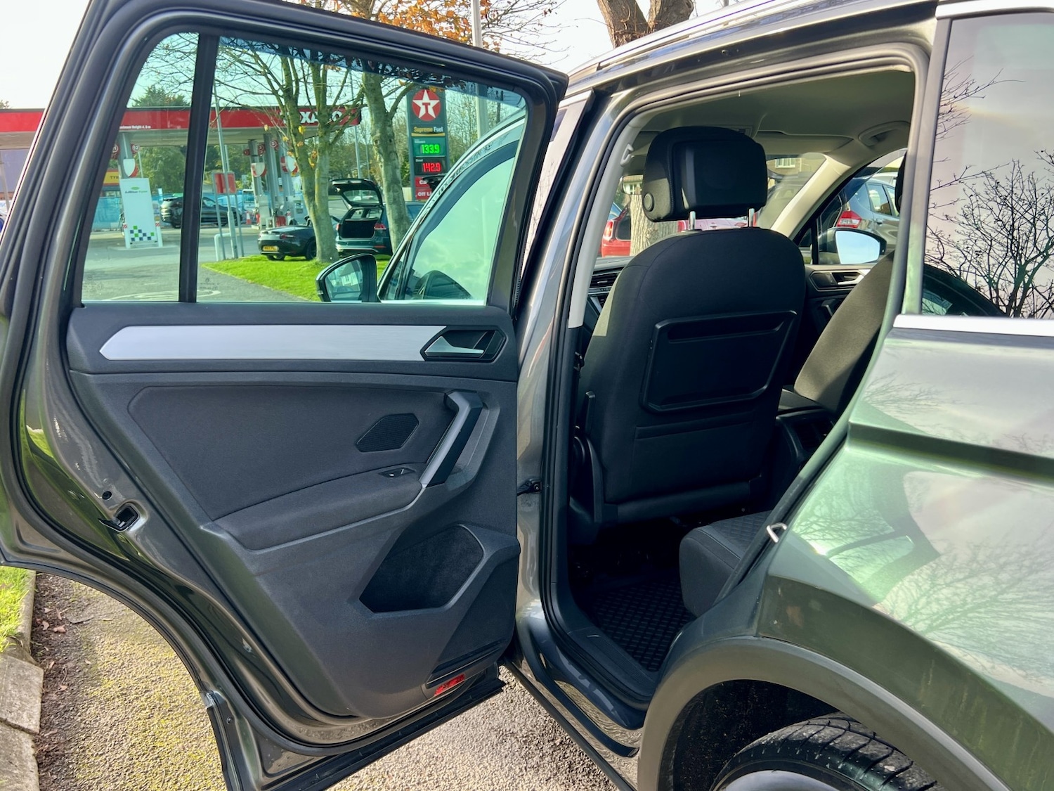 Used Volkswagen Tiguan 2019 for sale - 76769880: Photo 42