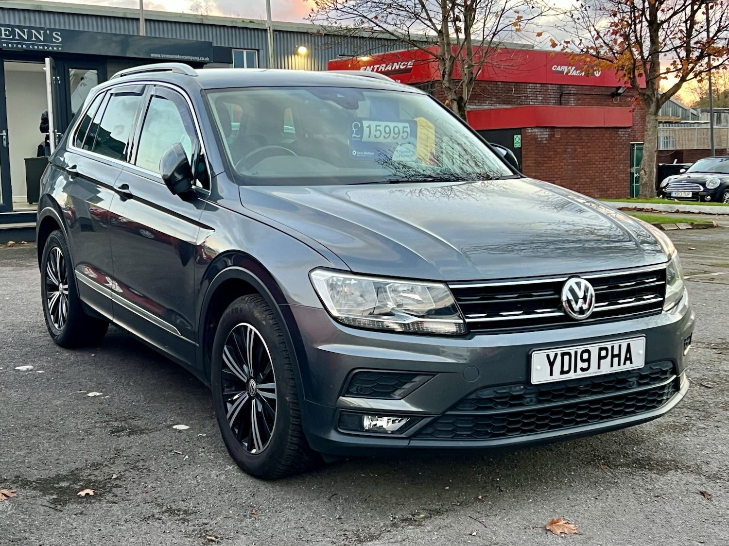 Used Volkswagen Tiguan 2019 for sale - 76488653: Photo 1