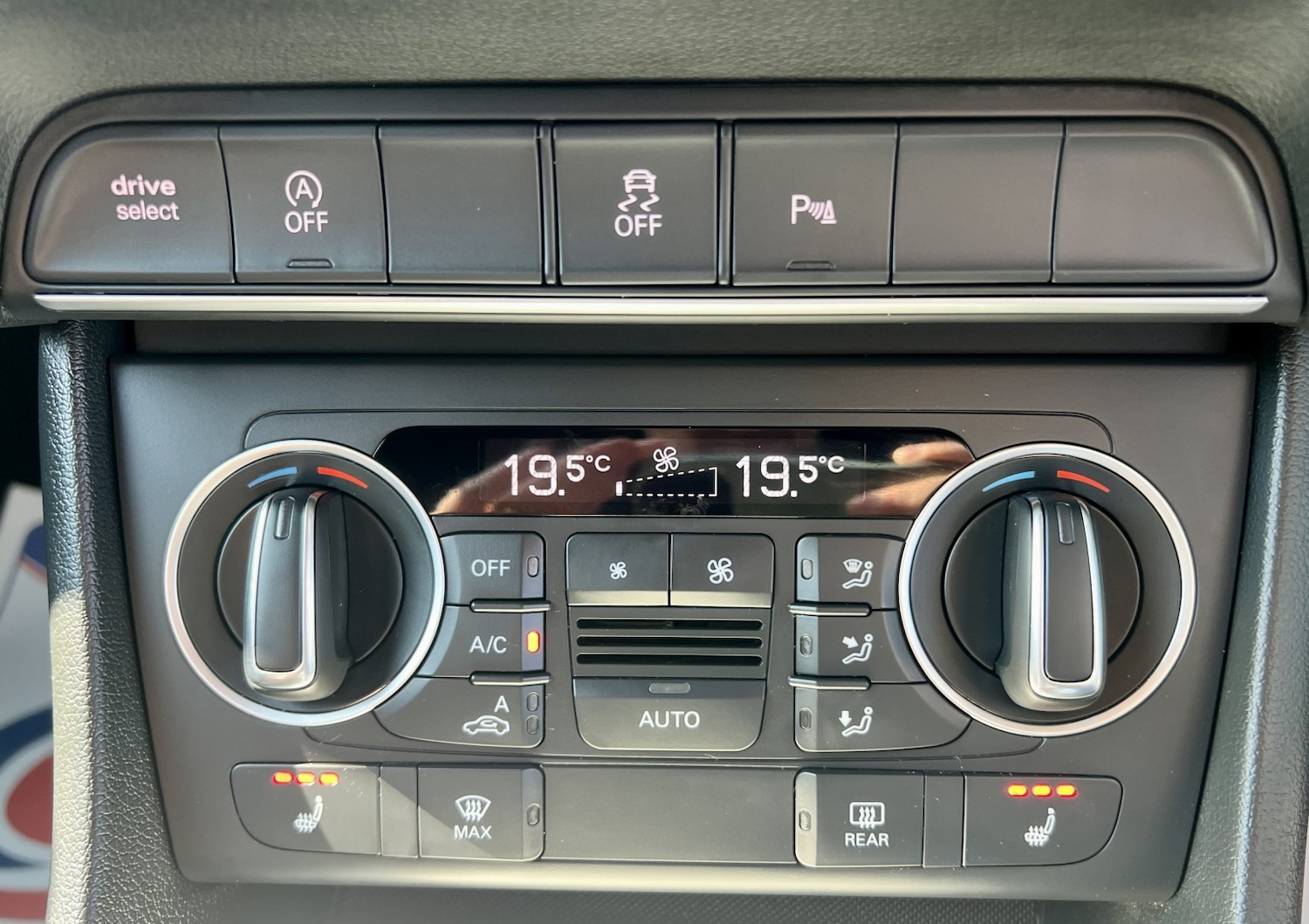 Used Audi Q3 2015 for sale - 77953968: Photo 26