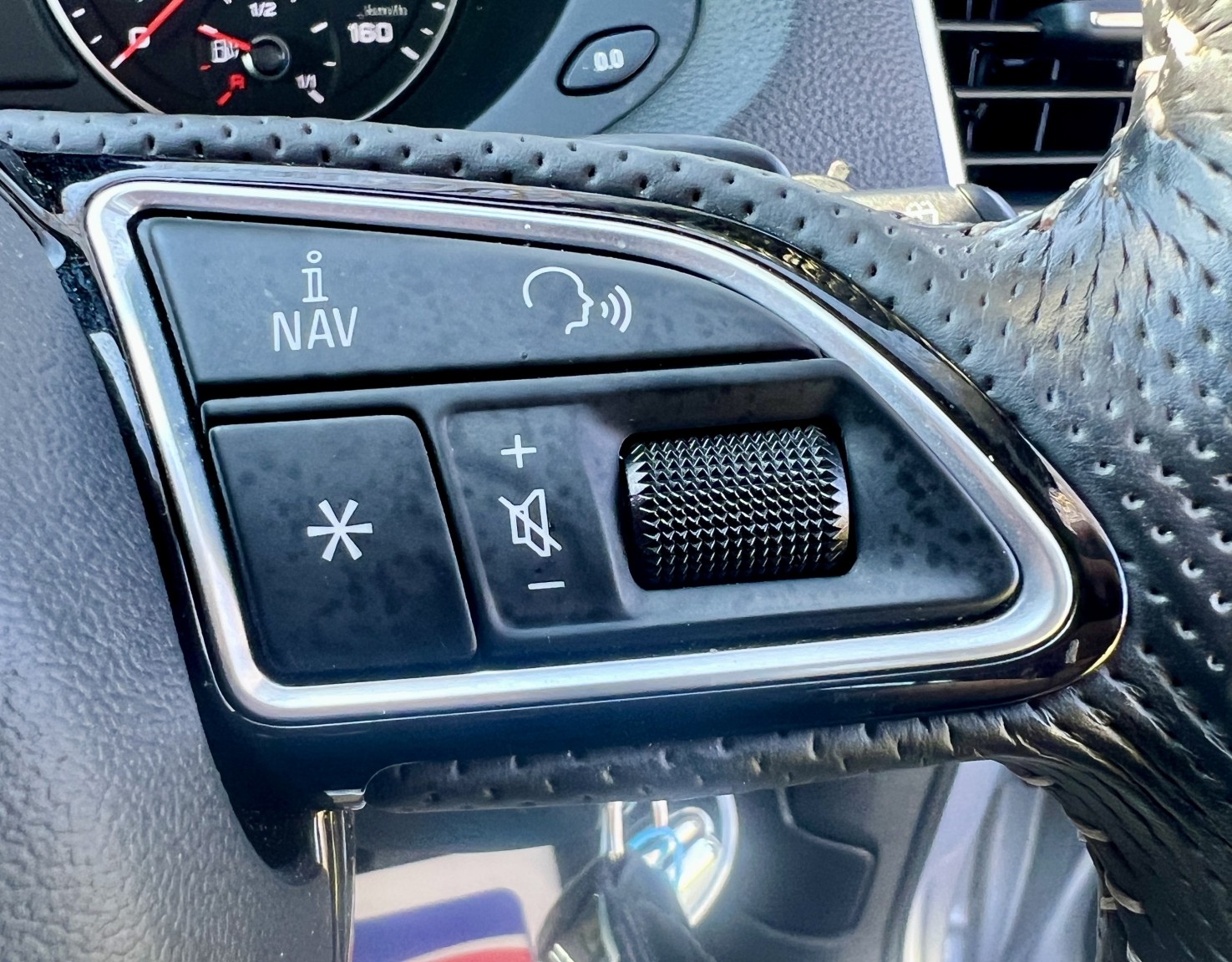 Used Audi Q3 2015 for sale - 77953968: Photo 32