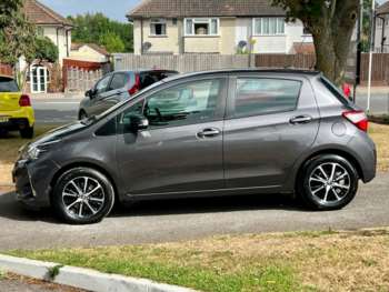 Used Toyota Yaris 2018 for sale - 75355113: Photo
