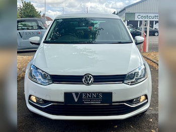Used Volkswagen Polo 2017 for sale - 79536205: Photo