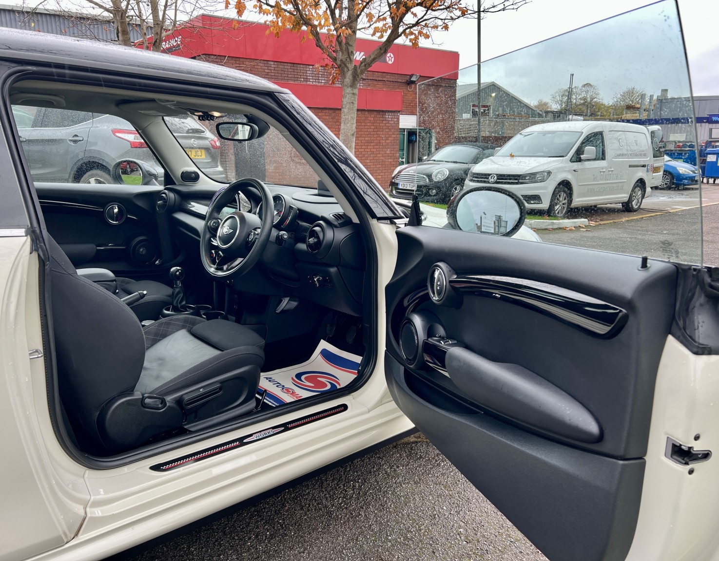 Used MINI Hatch 2018 for sale - 76314008: Photo 14