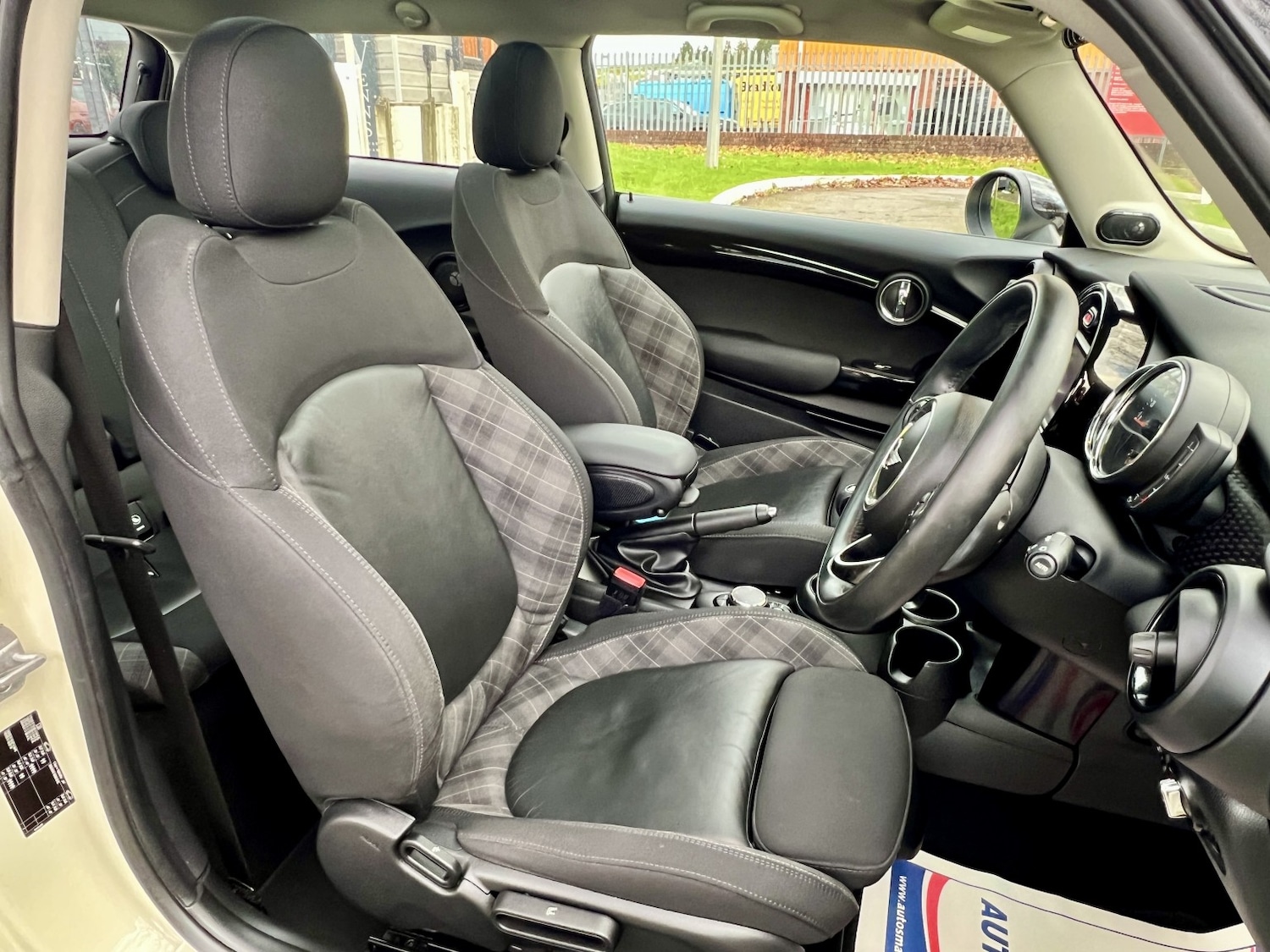 Used MINI Hatch 2018 for sale - 76314008: Photo 18