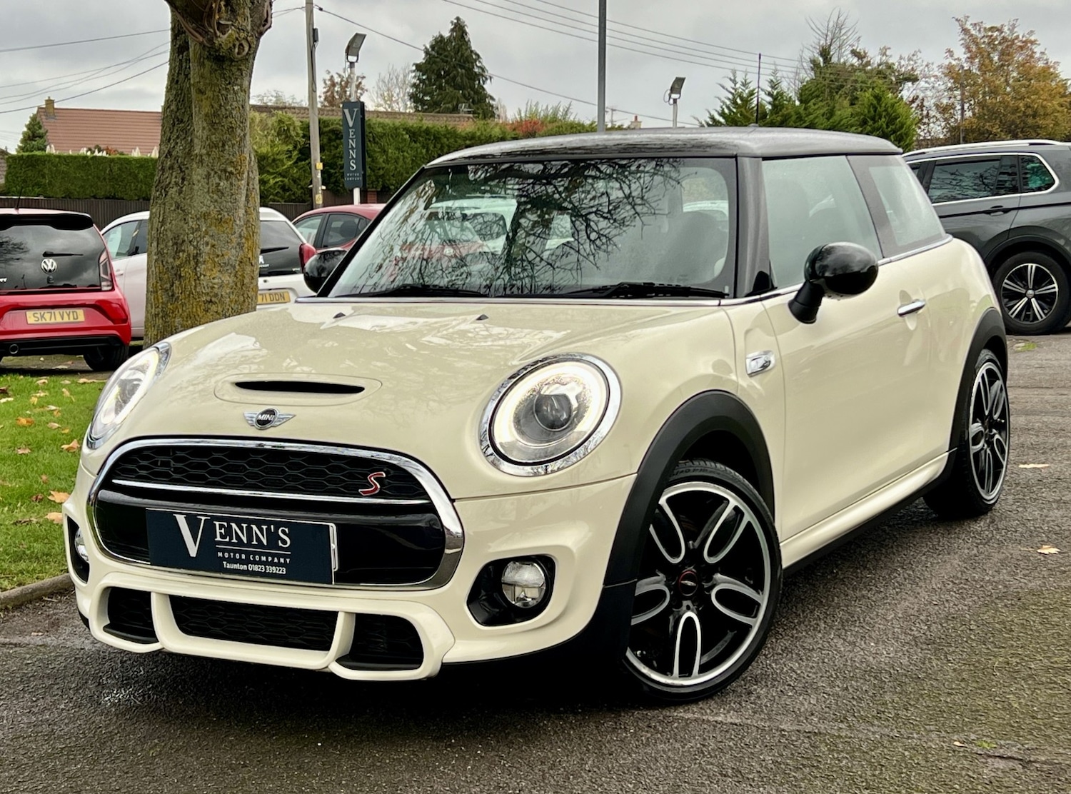 Used MINI Hatch 2018 for sale - 76314008: Photo 2