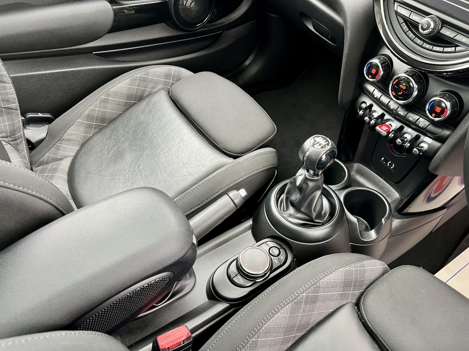 Used MINI Hatch 2018 for sale - 76314008: Photo 34