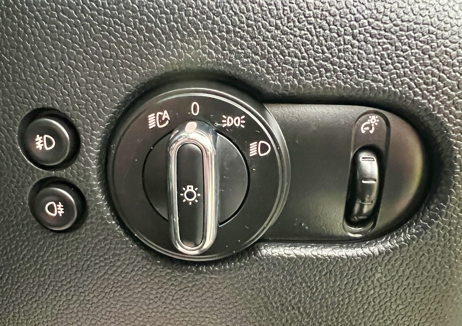 Used MINI Hatch 2018 for sale - 76314008: Photo 40