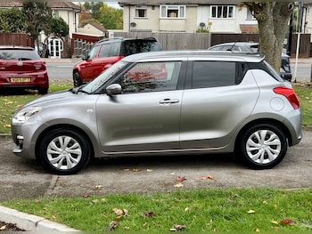 Used Suzuki Swift 2018 for sale - 76134102: Photo