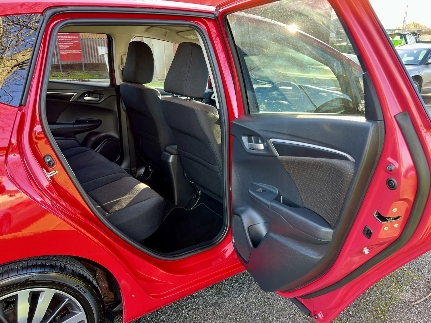 Used Honda Jazz 2015 for sale - 76611413: Photo 38