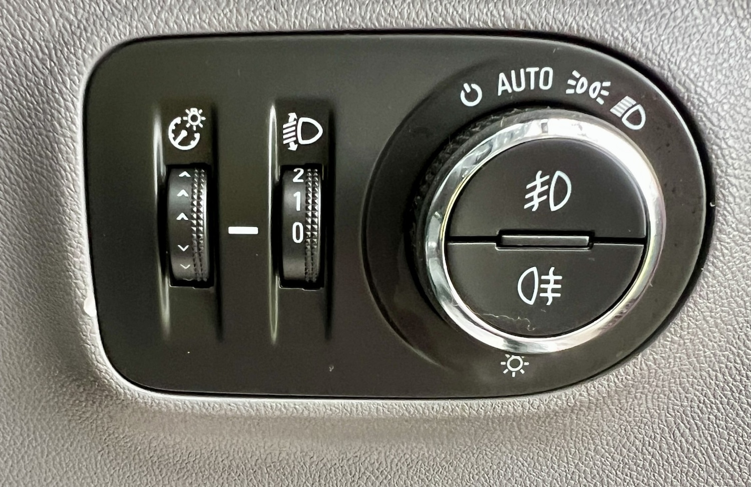 Used Vauxhall Corsa 2018 for sale - 77423573: Photo 35