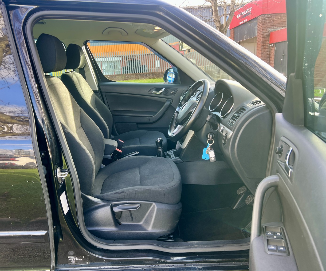 Used Skoda Yeti 2015 for sale - 77099905: Photo 15