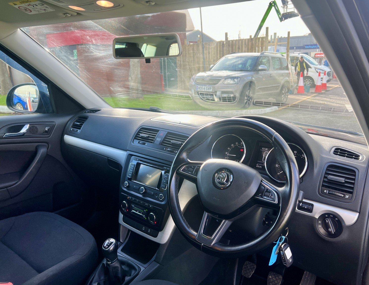 Used Skoda Yeti 2015 for sale - 77099905: Photo 17