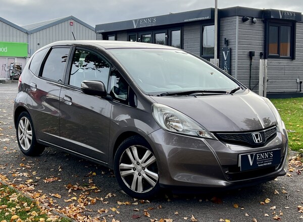 Used Honda Jazz 2015 for sale - 76205628: Photo 1