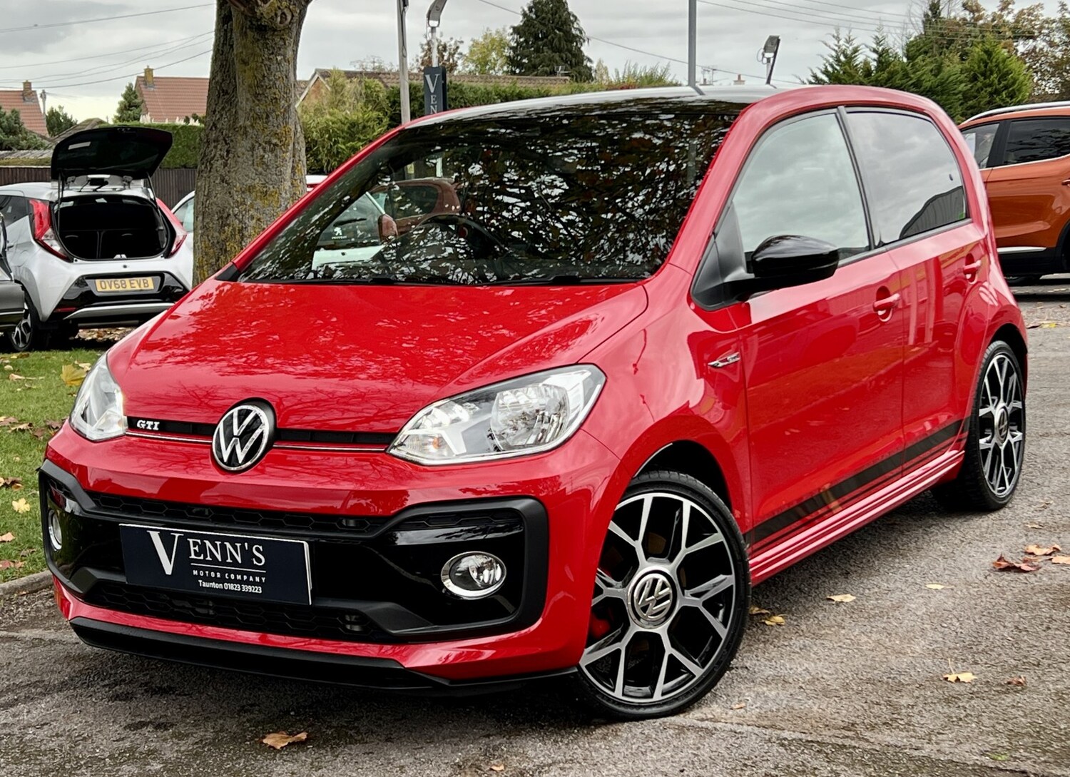 Used Volkswagen up! 2021 for sale - 76931437: Photo 2