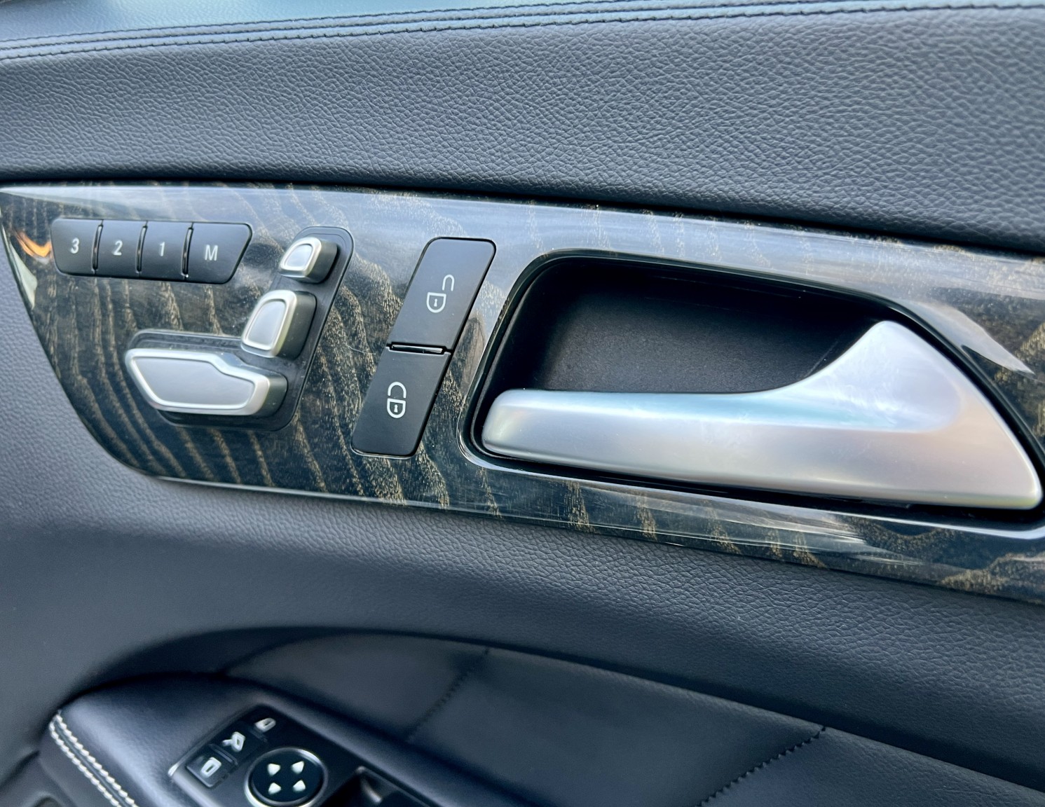 Used Mercedes-Benz CLS 2017 for sale - 76439907: Photo 37