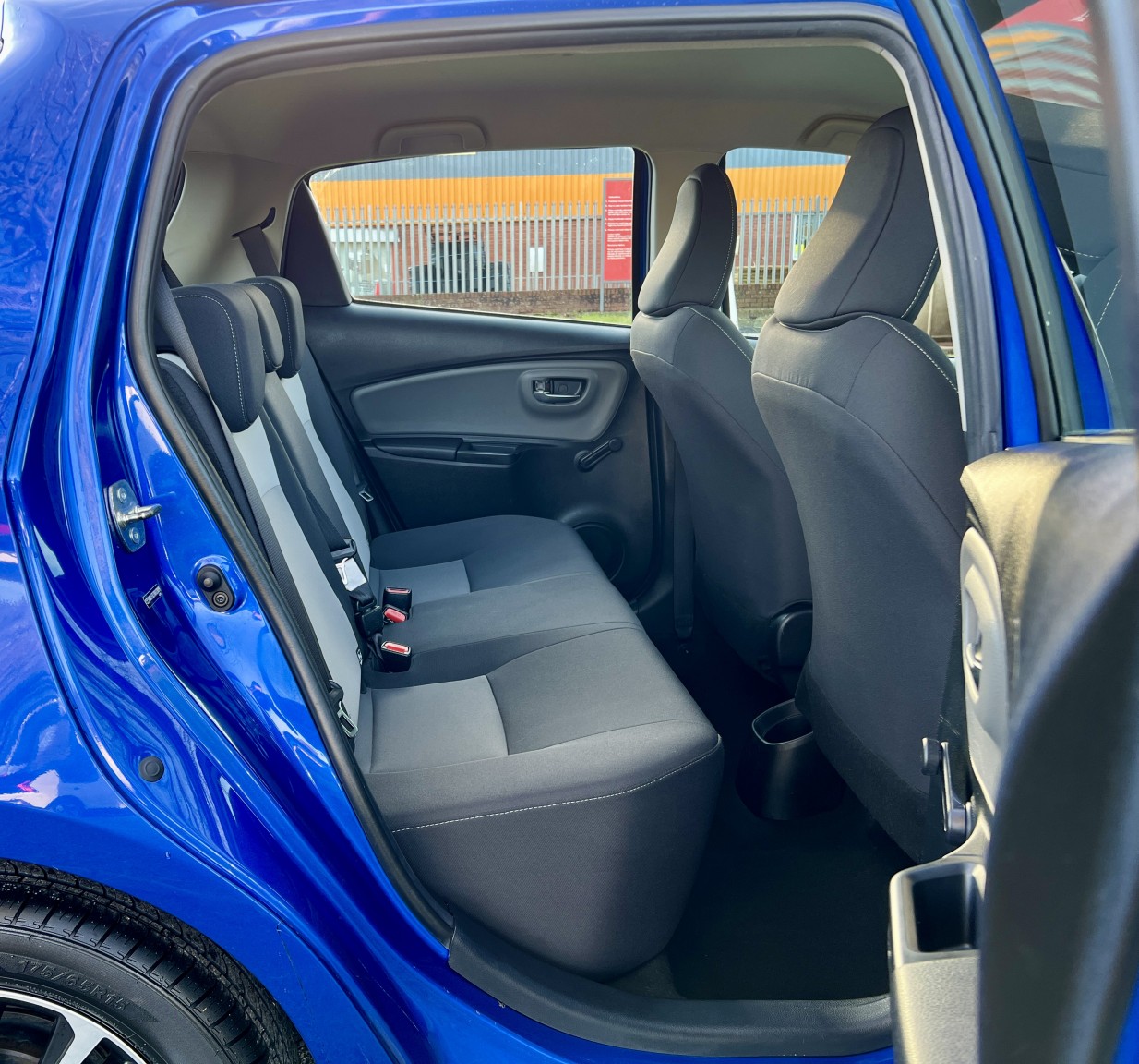 Used Toyota Yaris 2019 for sale - 76884918: Photo 37