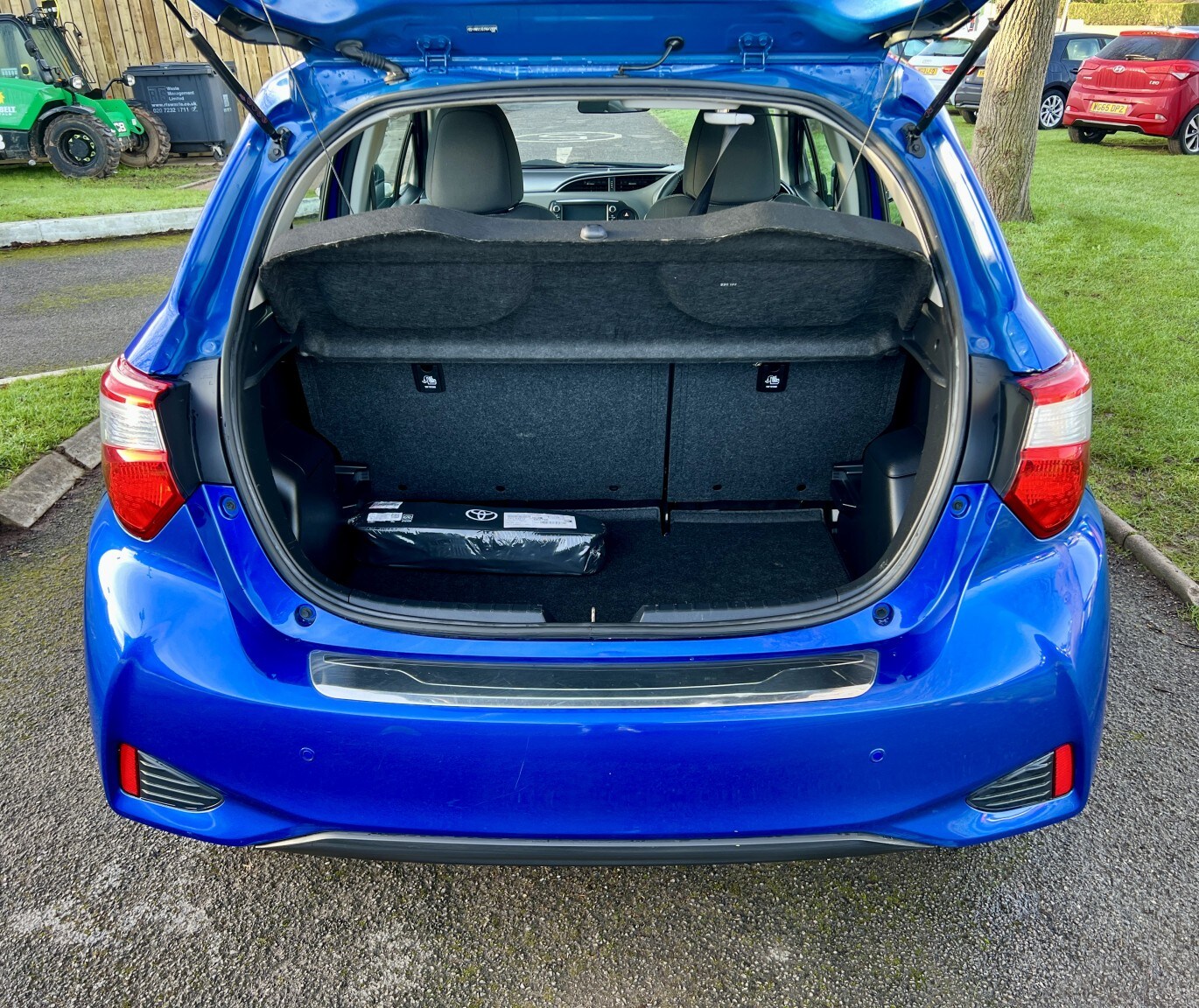 Used Toyota Yaris 2019 for sale - 76884918: Photo 42