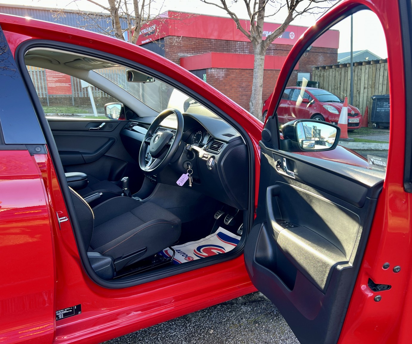 Used Skoda Rapid Spaceback 2014 for sale - 77140749: Photo 14