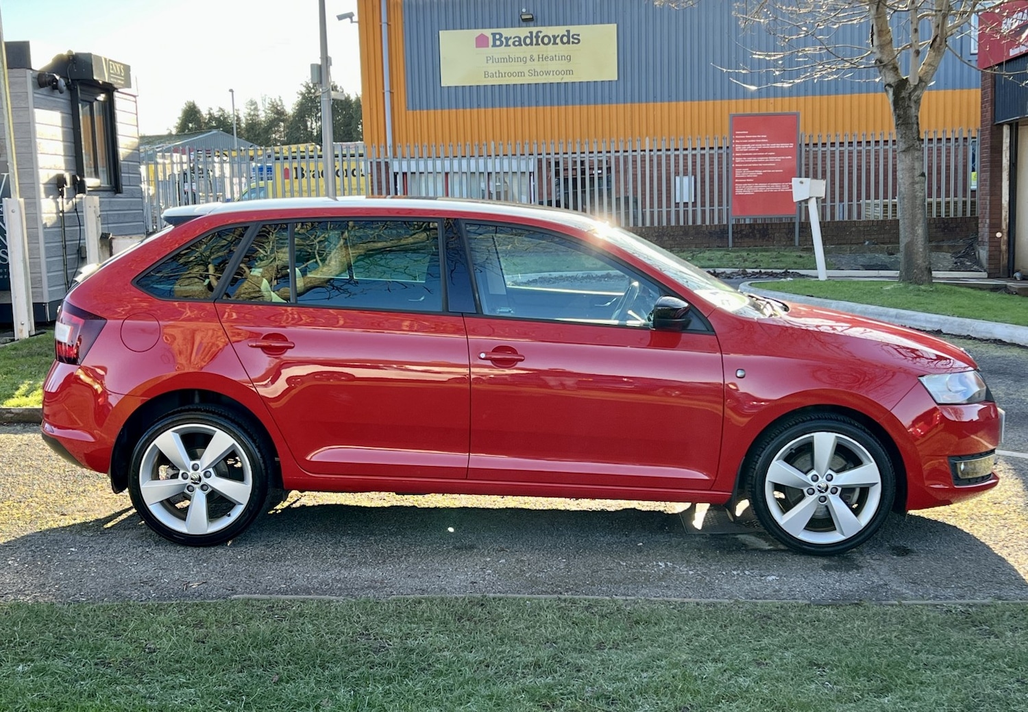 Used Skoda Rapid Spaceback 2014 for sale - 77140749: Photo 3