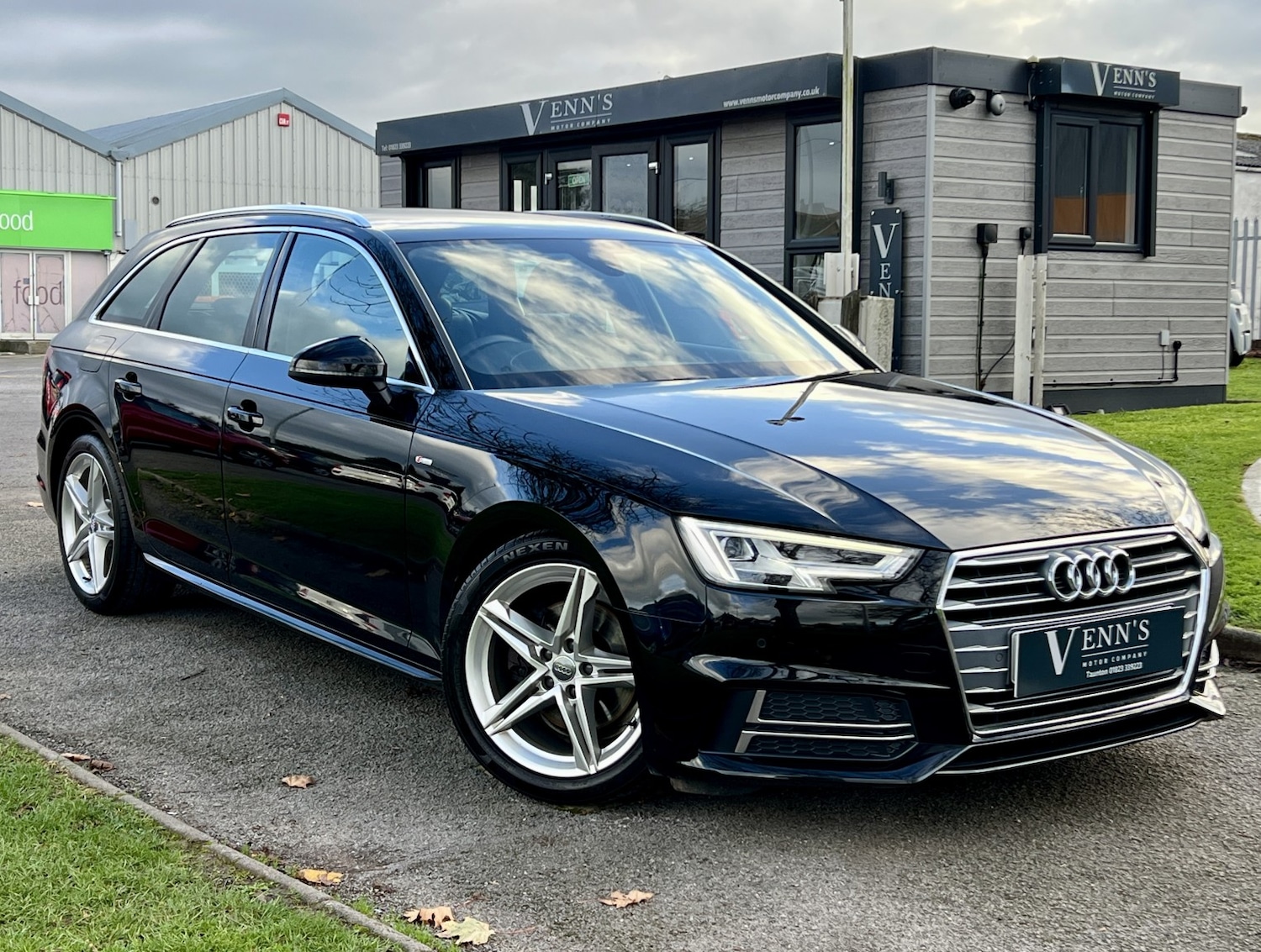 Used Audi A4 Avant 2018 for sale - 76605819: Photo 1