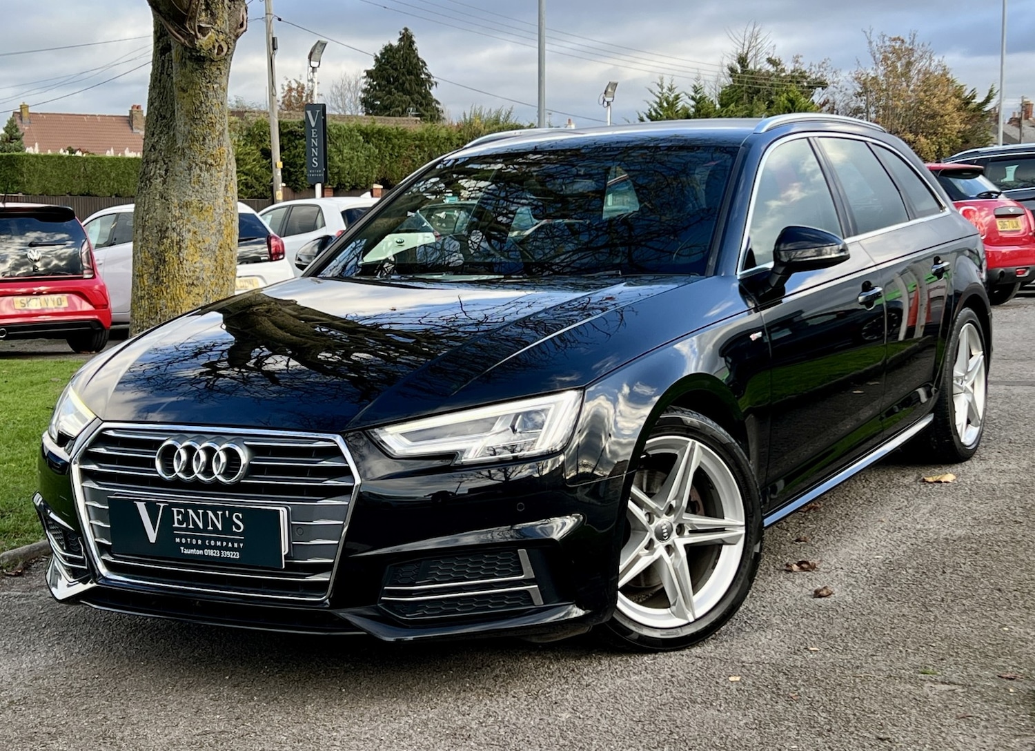 Used Audi A4 Avant 2018 for sale - 76605819: Photo 2