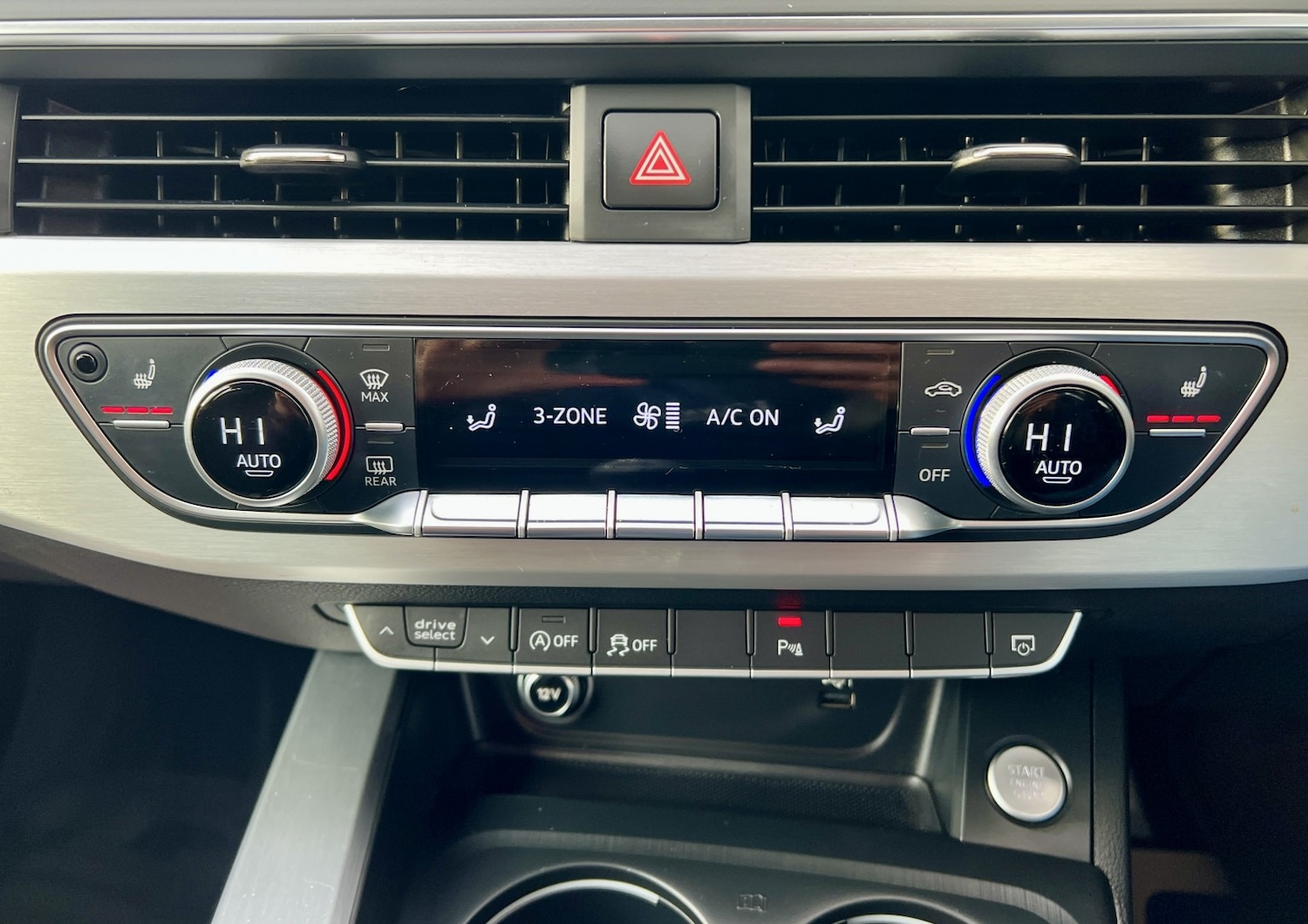 Used Audi A4 Avant 2018 for sale - 76605819: Photo 29