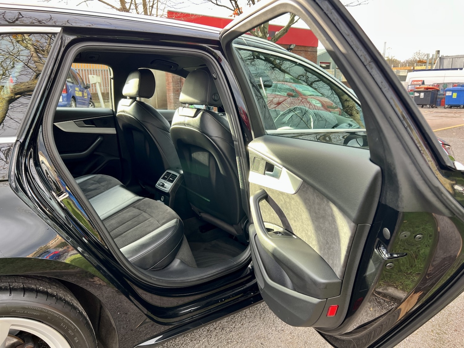 Used Audi A4 Avant 2018 for sale - 76605819: Photo 41