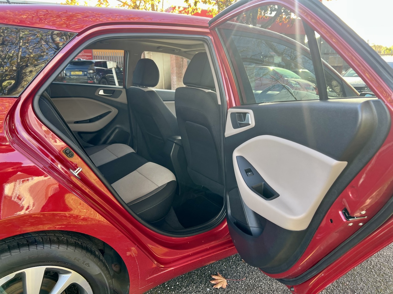 Used Hyundai i20 2015 for sale - 77264355: Photo 36