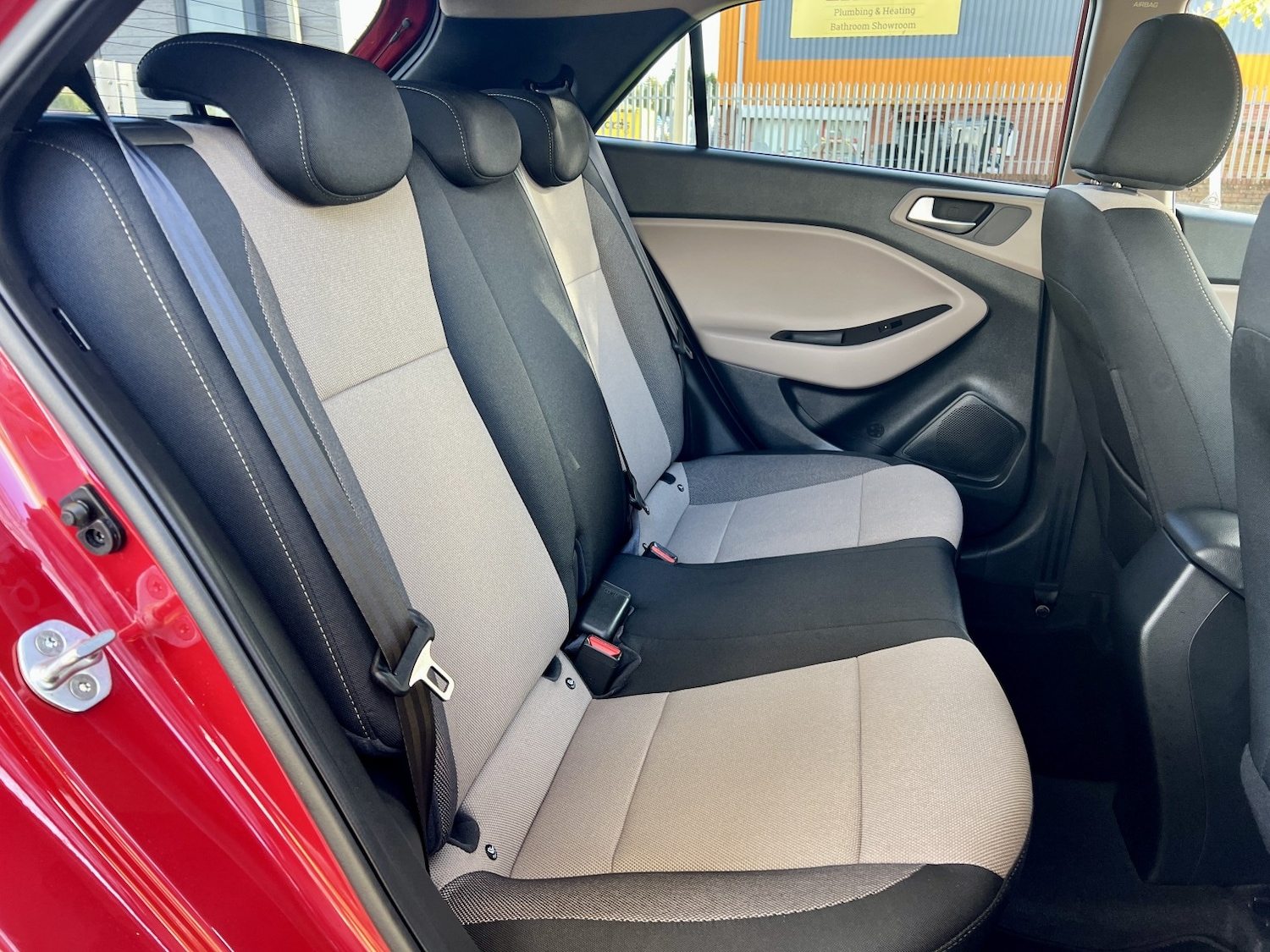 Used Hyundai i20 2015 for sale - 77264355: Photo 38