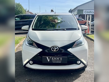 Used Toyota AYGO 2015 for sale - 79360102: Photo