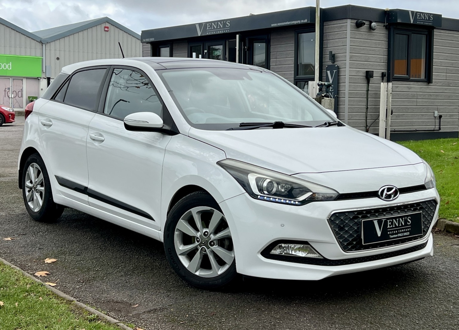 Used Hyundai i20 2015 for sale - 76504721: Photo 1