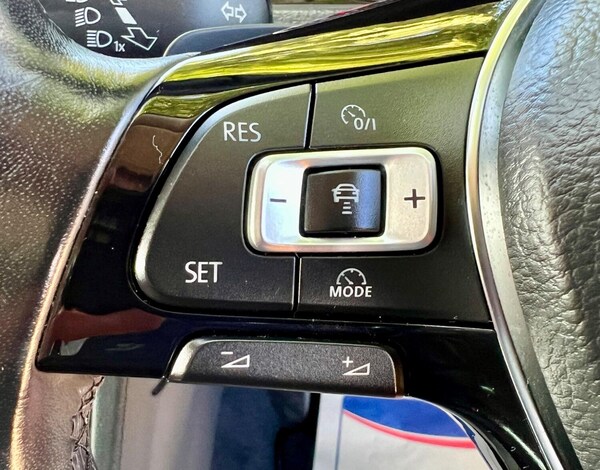 Used Volkswagen Golf 2017 for sale - 75457556: Photo 33