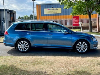 Used Volkswagen Golf 2017 for sale - 75457556: Photo
