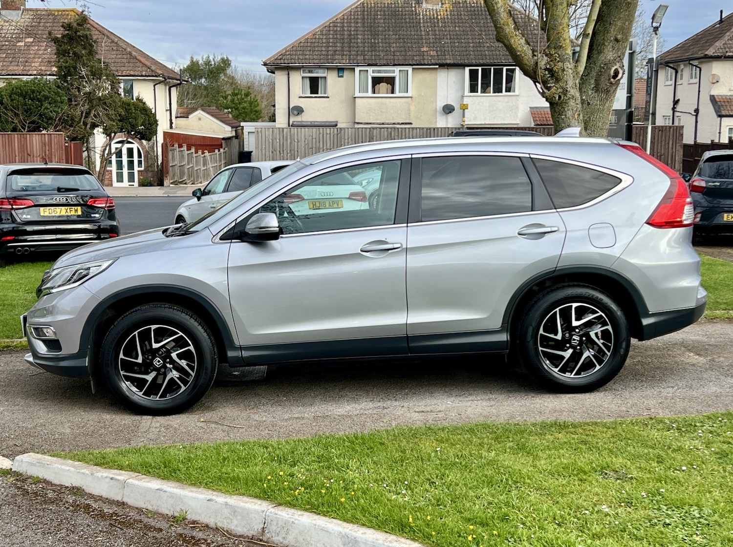 Used Honda CR-V 2017 for sale - 78070576: Photo 4