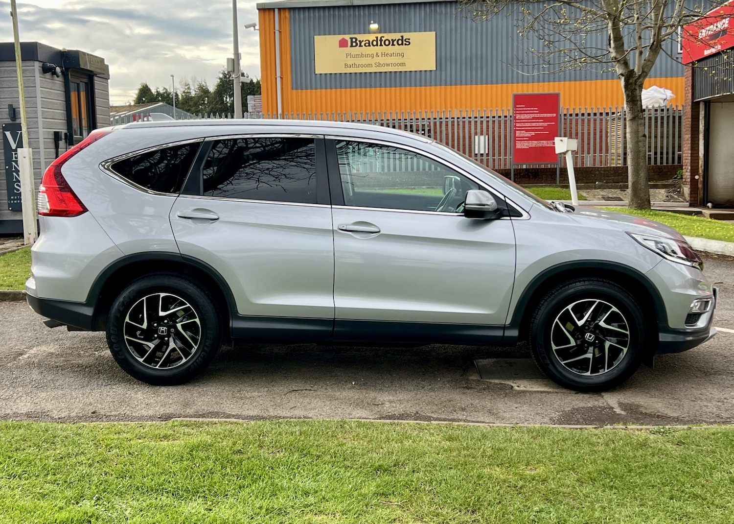 Used Honda CR-V 2017 for sale - 78070576: Photo 8