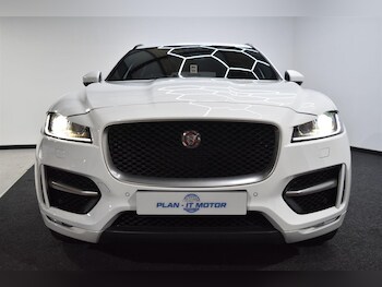 Used Jaguar F-Pace 2017 for sale - 77592502: Photo