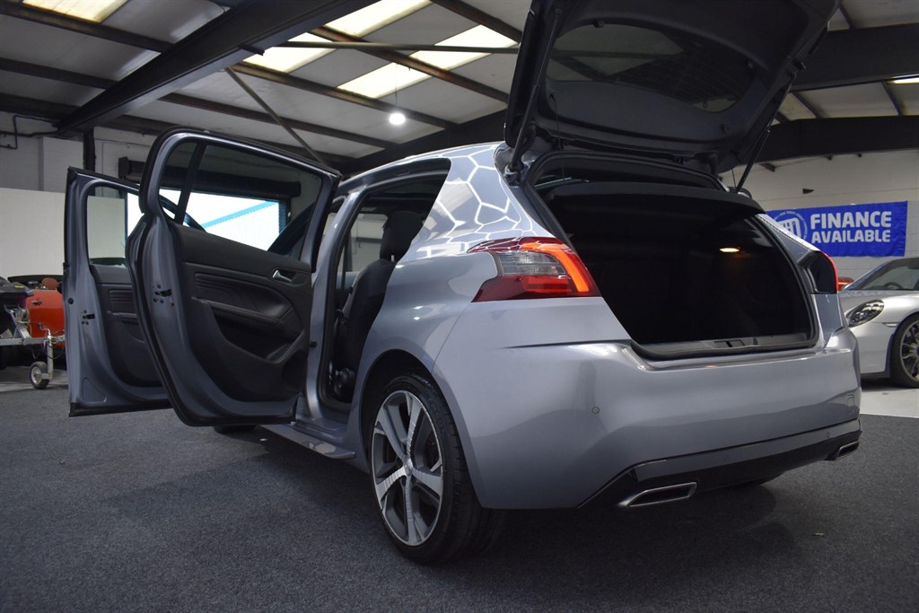 Used Peugeot 308 2018 for sale - 77653391: Photo 13