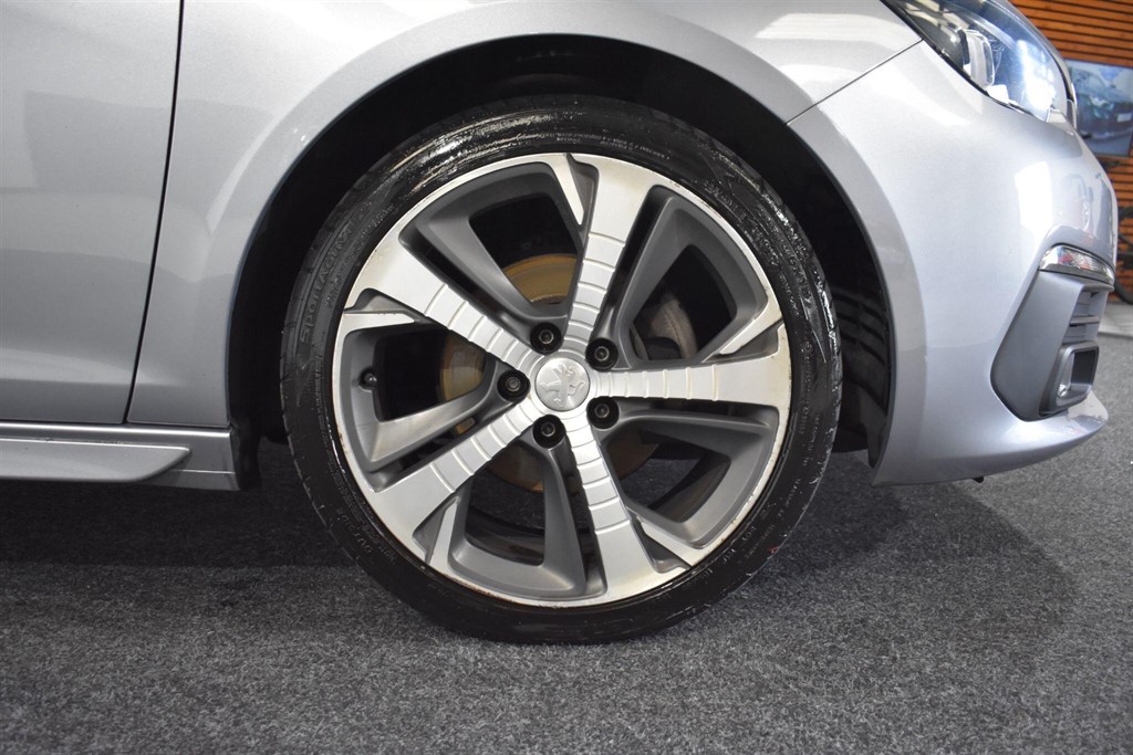 Used Peugeot 308 2018 for sale - 77653391: Photo 17