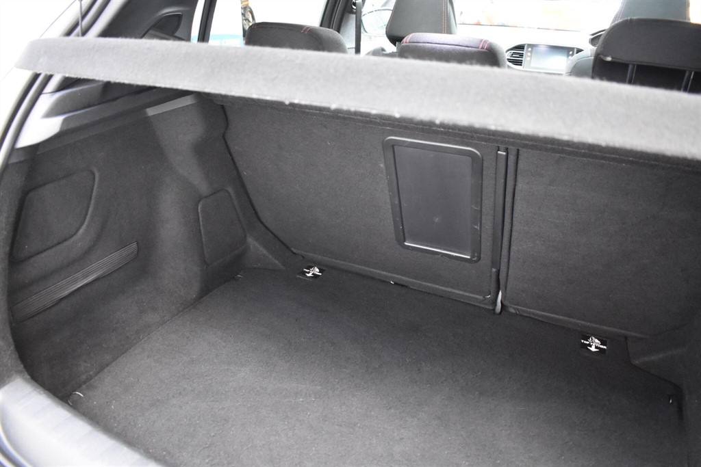 Used Peugeot 308 2018 for sale - 77653391: Photo 25